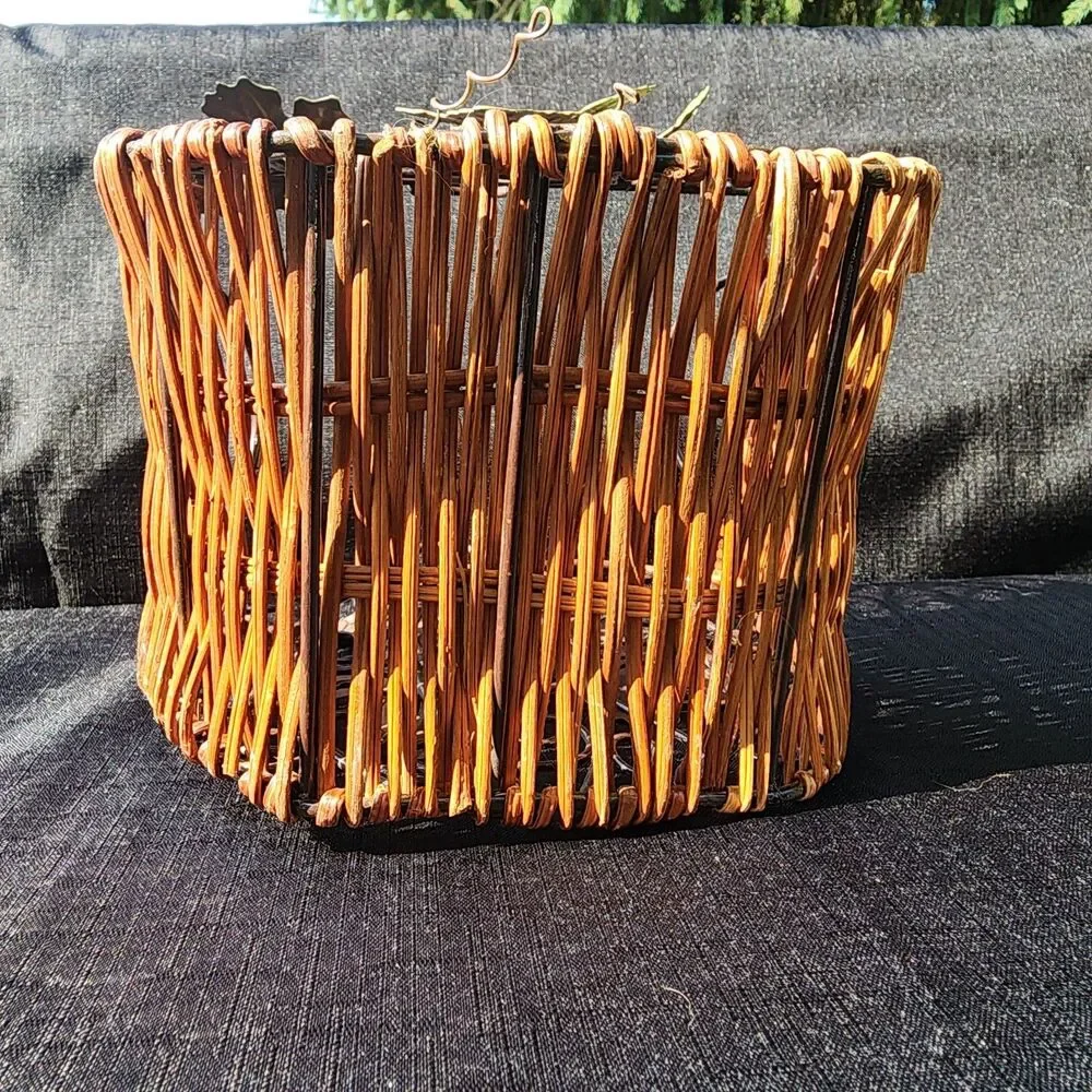 Unbranded wire pumpkin